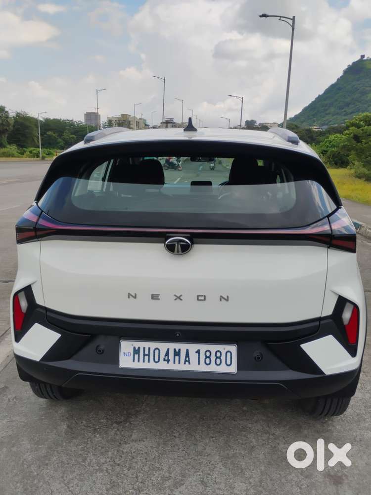 Tata Nexon Pure (s) 1.2 Petrol 6amt, 2024, Petrol