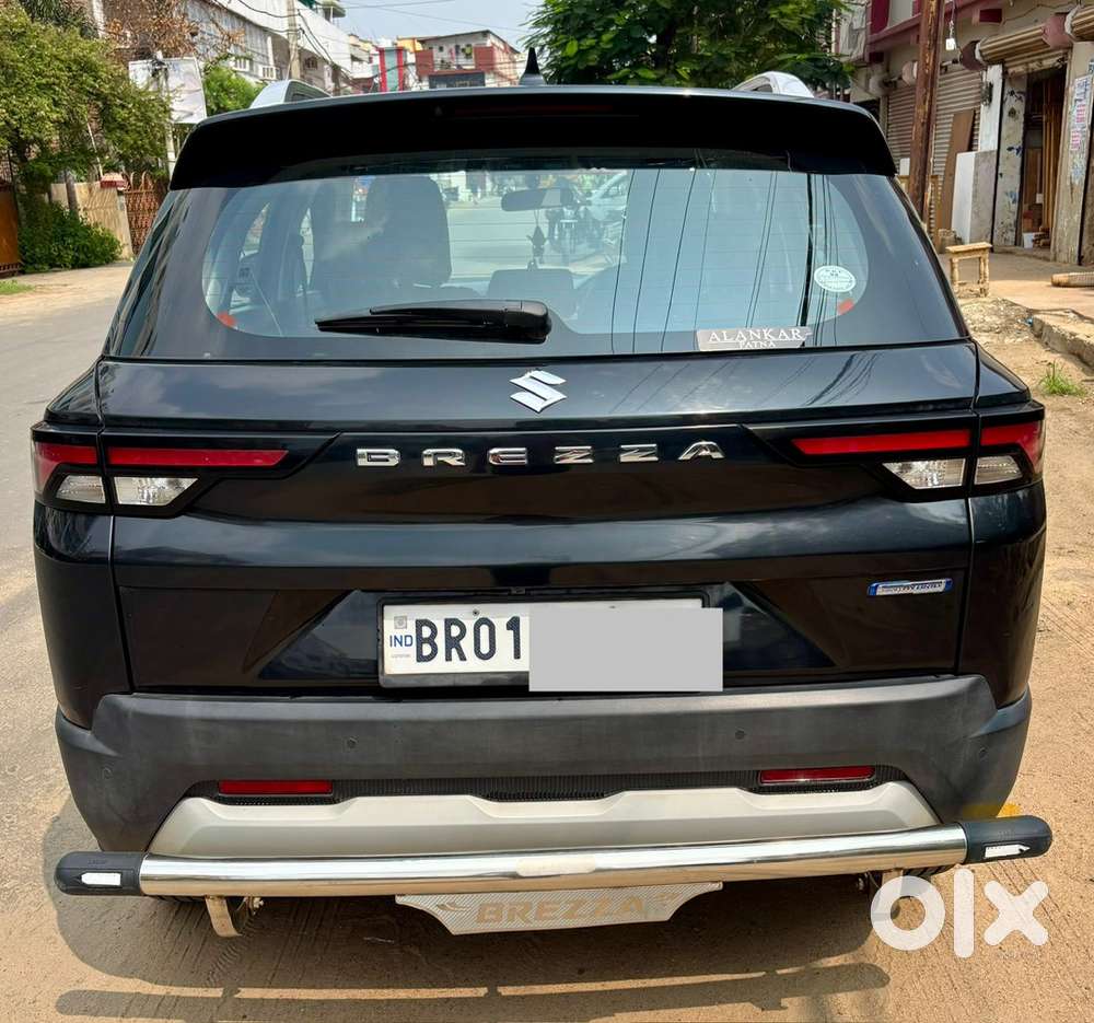 Maruti Suzuki Brezza Zxi Smart Hybrid With Sunroof Only 11000 Km