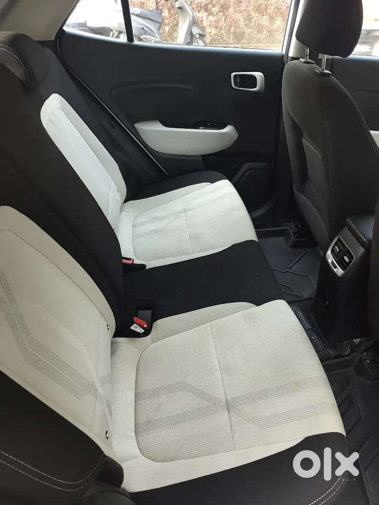 Hyundai Venue 2024 Diesel 7200 Km Driven