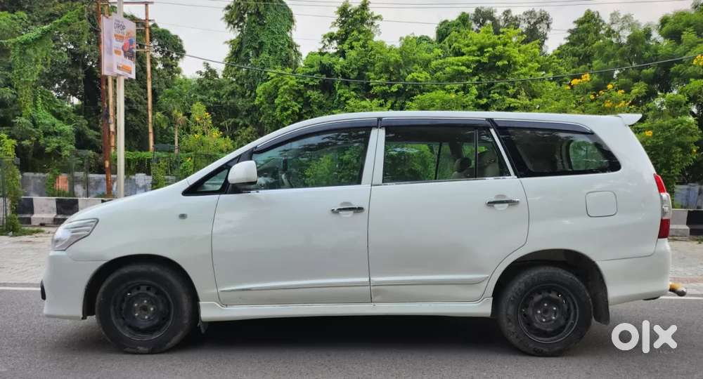 Toyota Innova 2.5 G (diesel) 7 Seater Bs Iv, 2016, Diesel