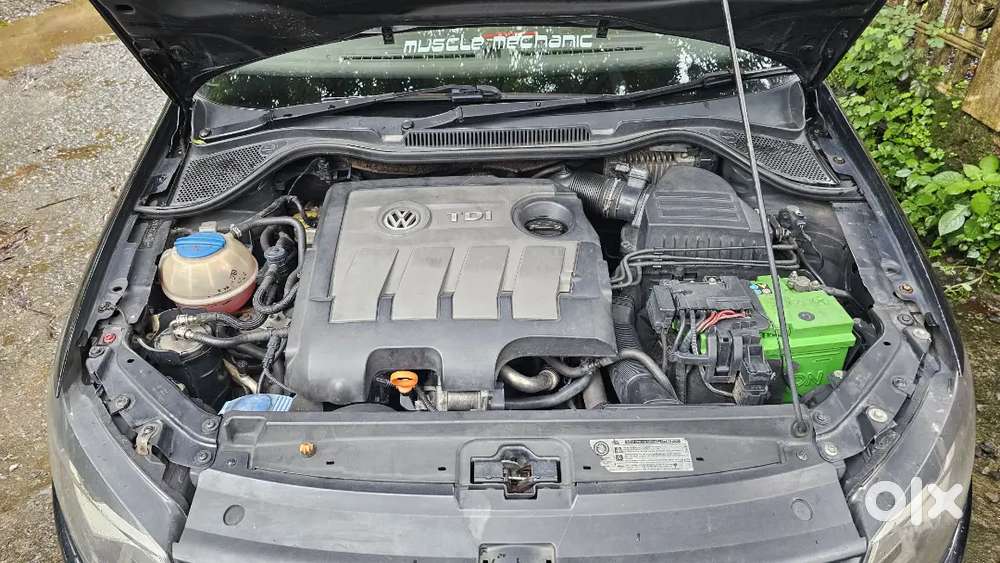 Volkswagen Vento Diesel 1.6 Highline 2011. Turbo
