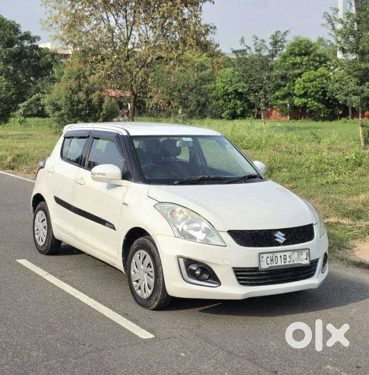 Maruti Suzuki Swift Vxi + Manual, 2016, Petrol