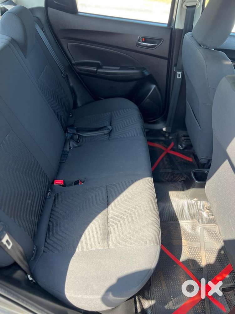 Maruti Suzuki Swift Vxi + Manual, 2022, Petrol