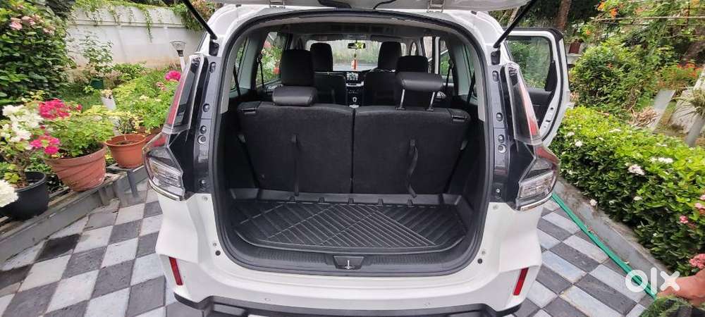 Xl6 Alpha Automatic (top Variant) Pearl White