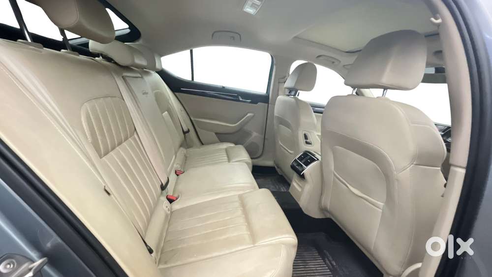 Skoda Superb Lk 1.8 Tsi At, 2017, Petrol