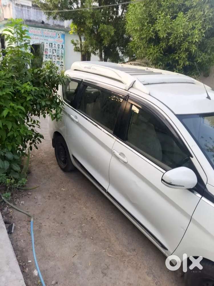 Maruti Suzuki Ertiga Vxis 2024