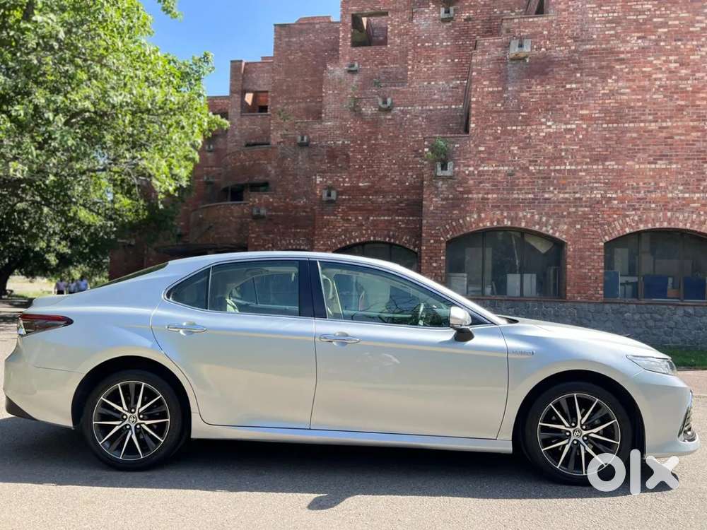 Toyota Camry Hybrid, 2022, Petrol
