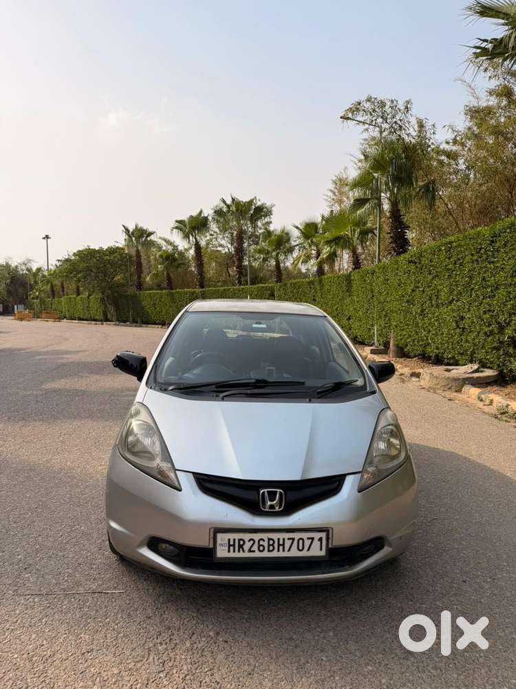 Honda Jazz V Mt Privilege, 2011, Petrol