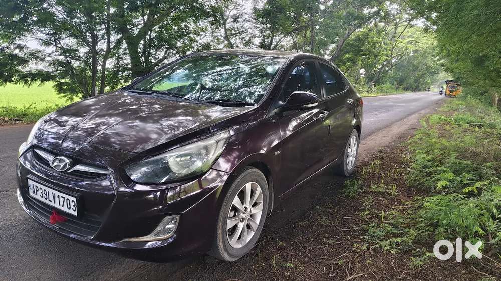 Hyundai Fluidic Verna 2012