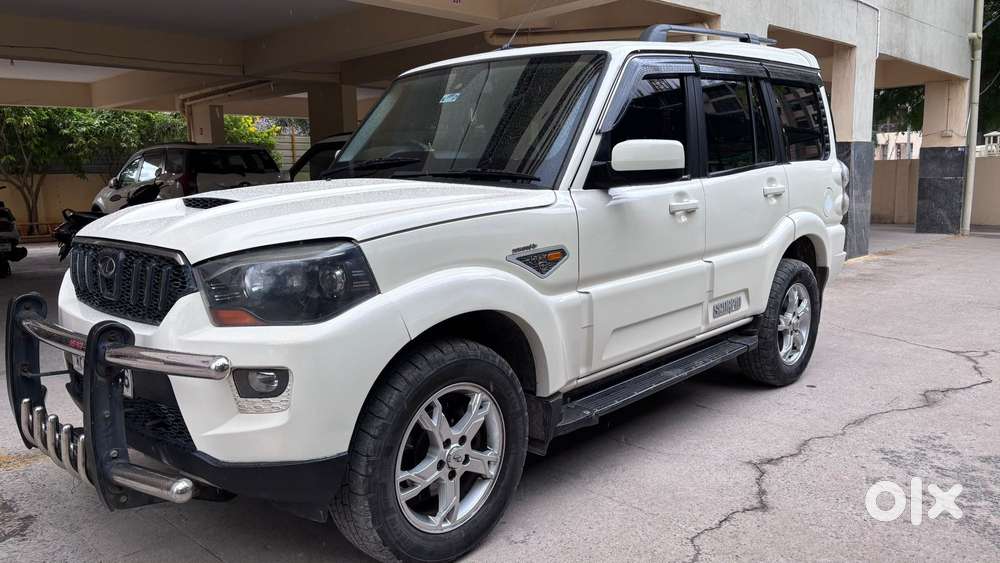 Mahindra Scorpio S10 8 Seater, 2017, Diesel