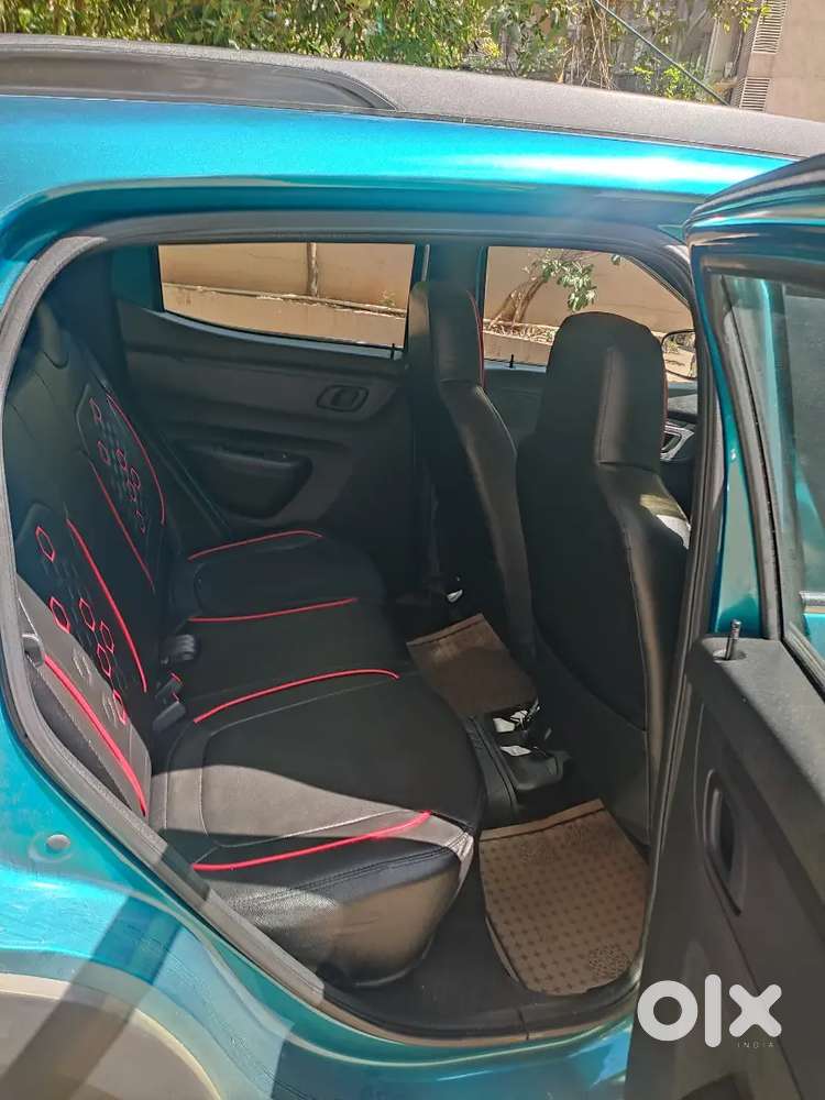 Renault Kwid Automatic (blue) – Excellent Condition, Like New