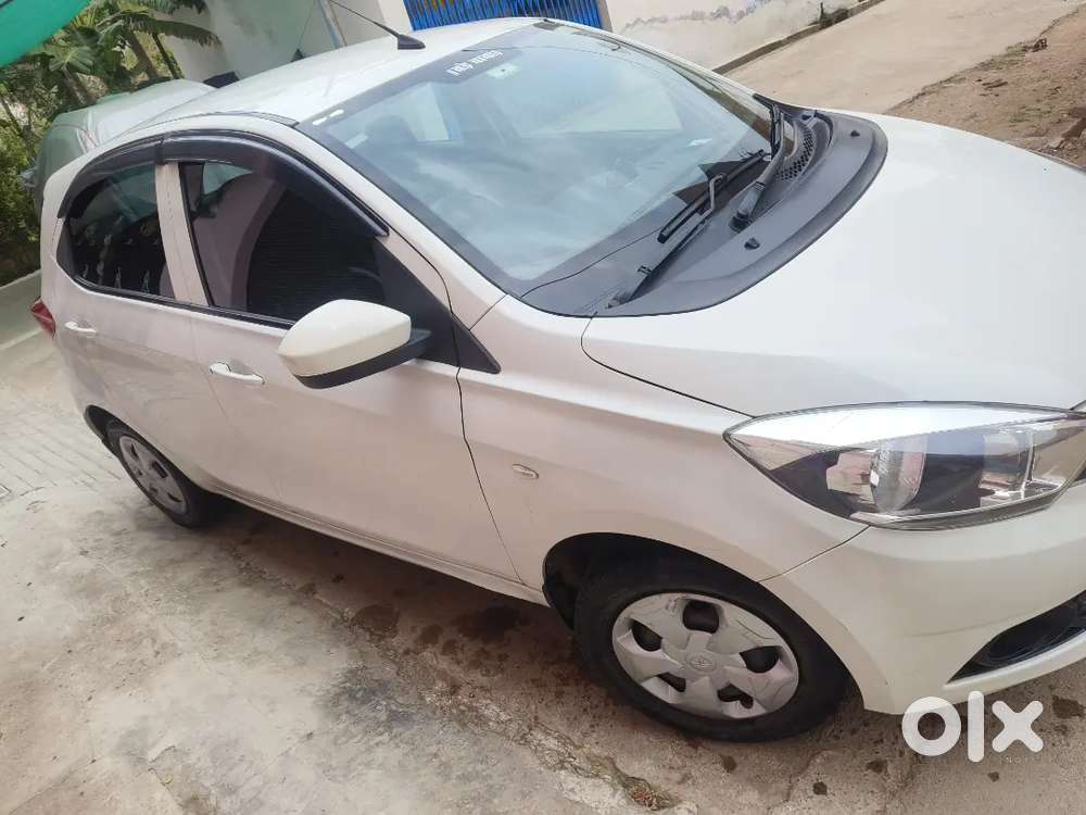 Showroom Condition Car.. Reason New Car Leni Hai