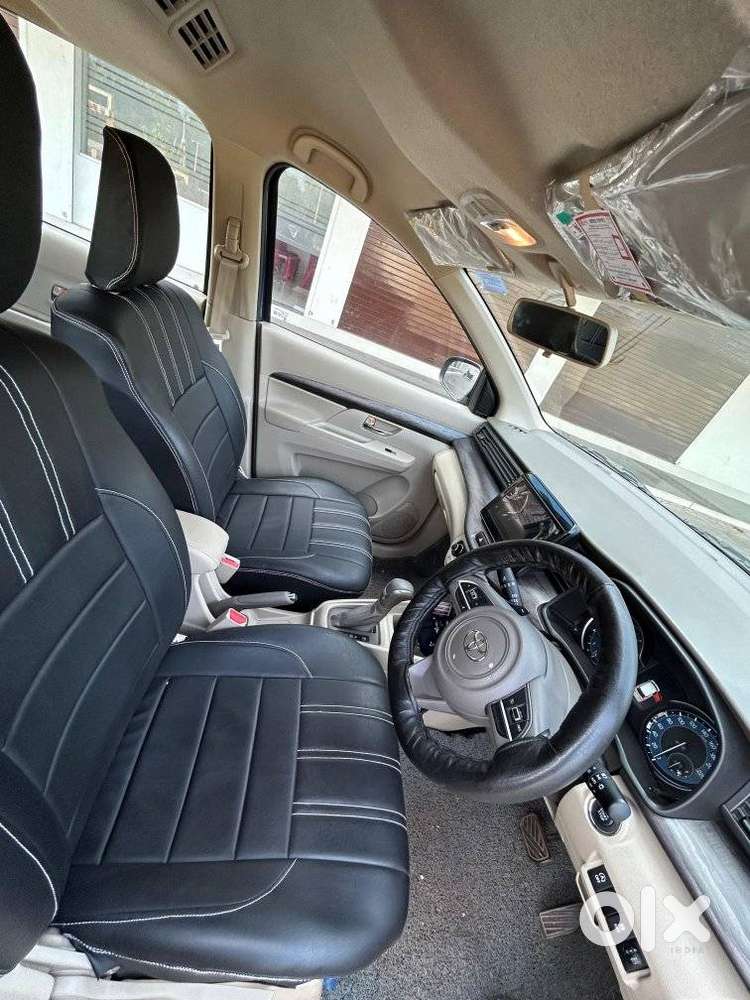 Toyota Rumion V Petrol Automatic Dual Tone, 2025, Petrol