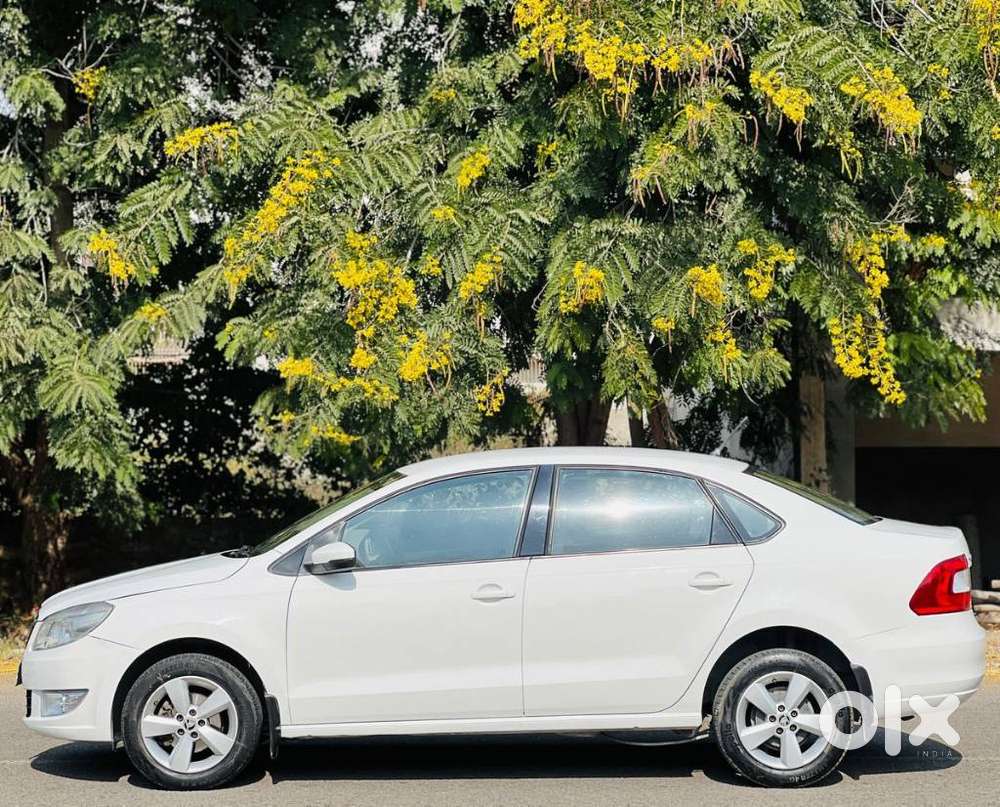 Skoda Rapid 1.6 Mpi Ambition, 2015, Diesel