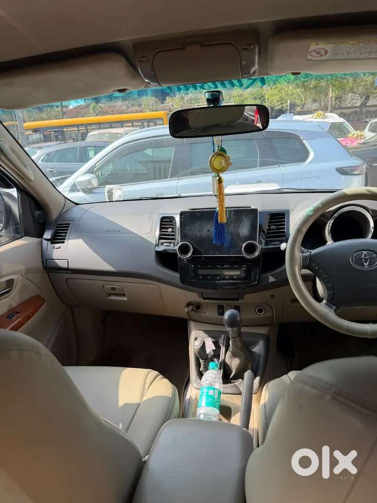 Toyota Fortuner Legender 2011