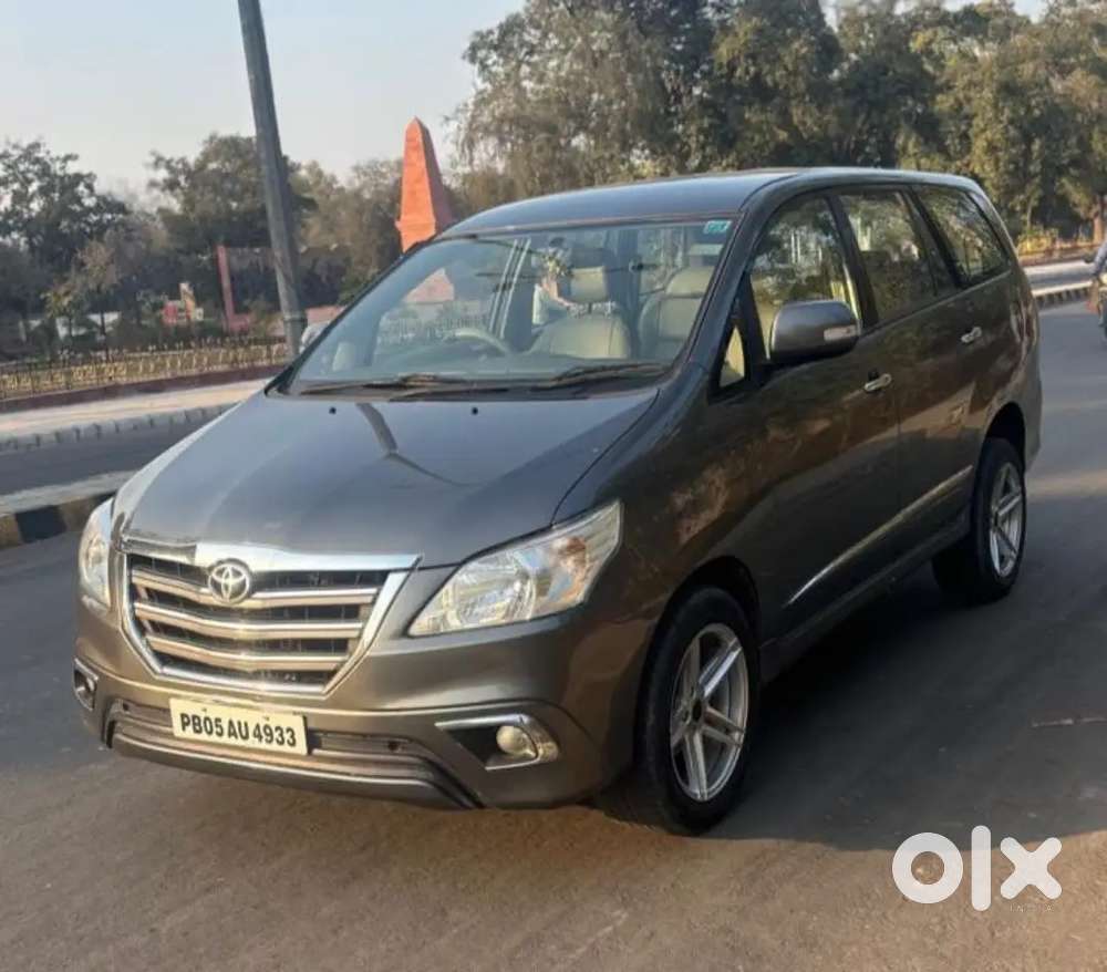 Toyota Innova 2013 Diesel Well Maintained