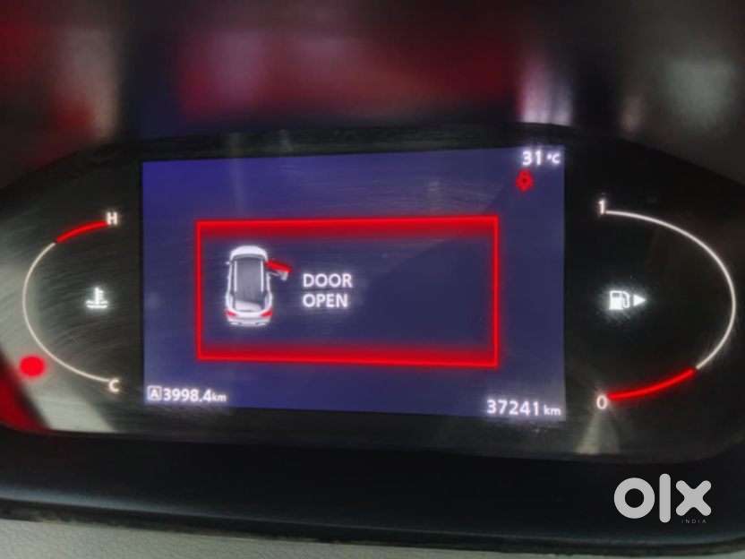 Nissan Magnite 1.0 Xv, 2022, Petrol