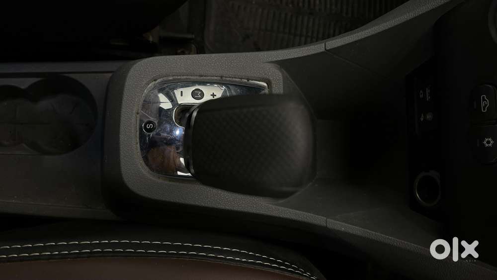Tata Tigor Xza, 2018, Petrol