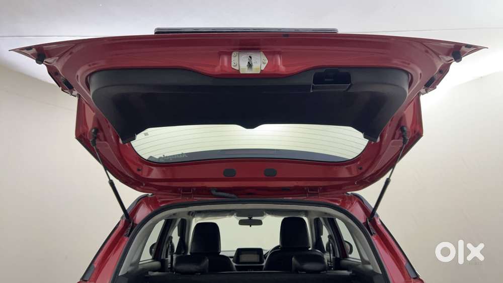 Maruti Suzuki Brezza Vxi At, 2022, Petrol
