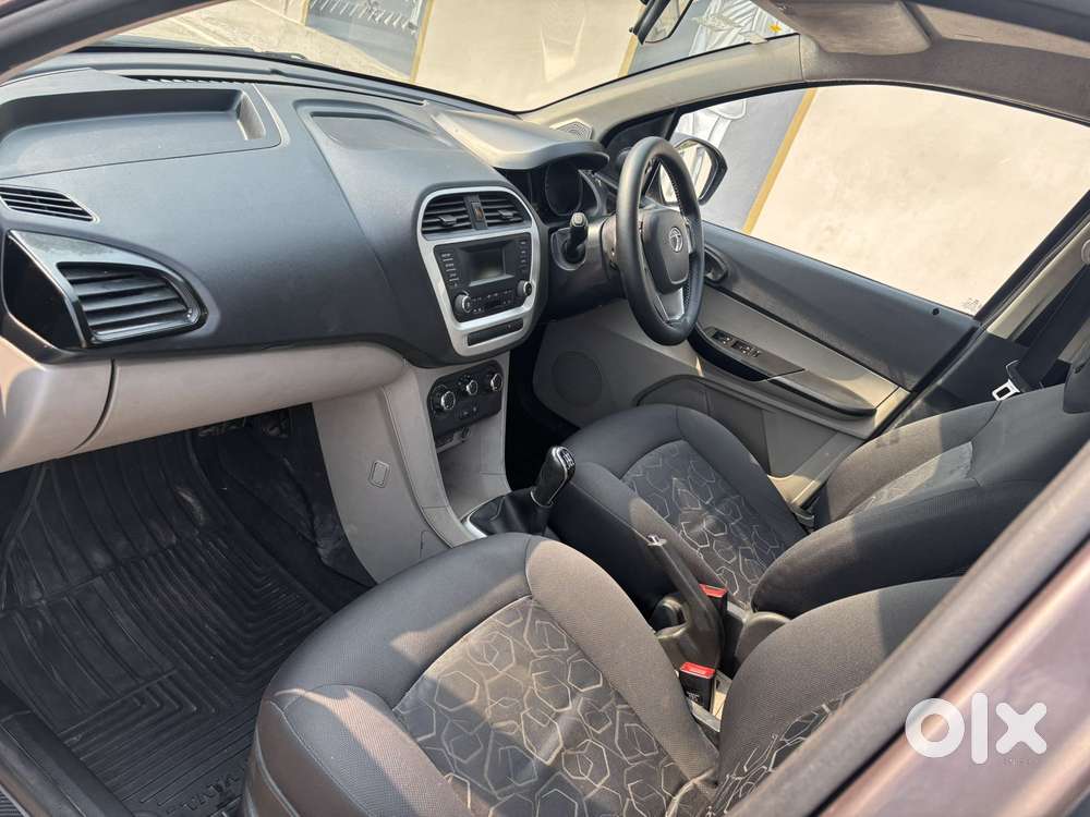 Tata Tiago, 2017, Petrol