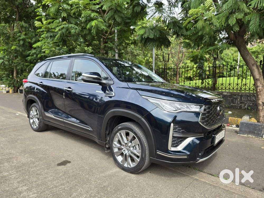 Toyota Innova Hycross 2.0 Zx (o) Hybrid 7 Str, 2025, Petrol