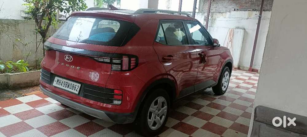 Hyundai Venue 1.2 Petrol 2022 9400 Kms 1st Owner