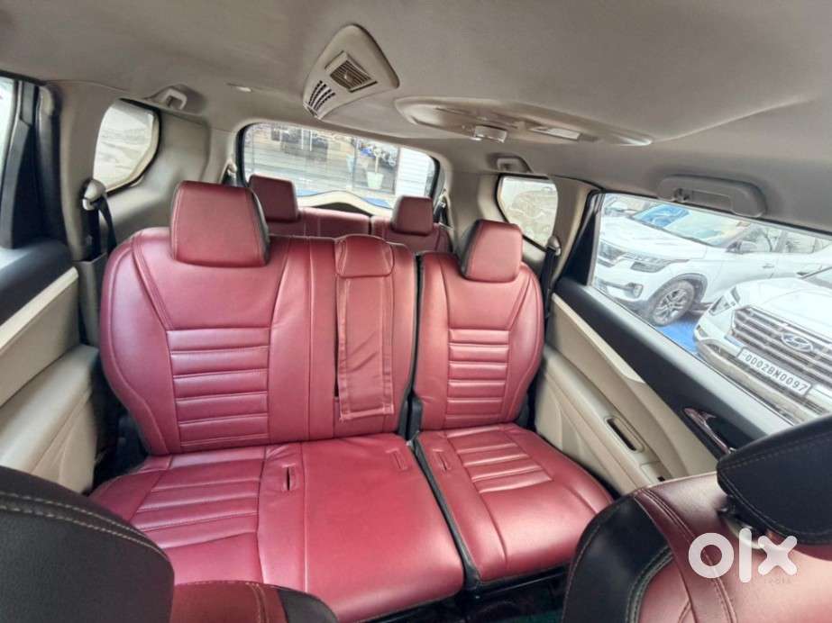 Mahindra Marazzo M6 8str, 2019, Diesel