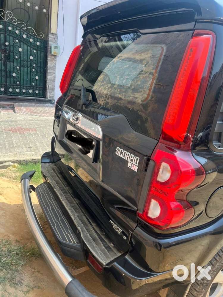 Mahindra Scorpio Classic 2022 Captain Seat