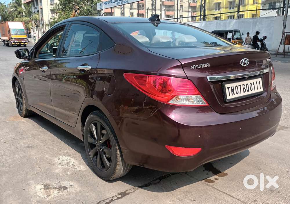 Hyundai Verna Fluidic 1.6 Vtvt Sx, 2011, Petrol