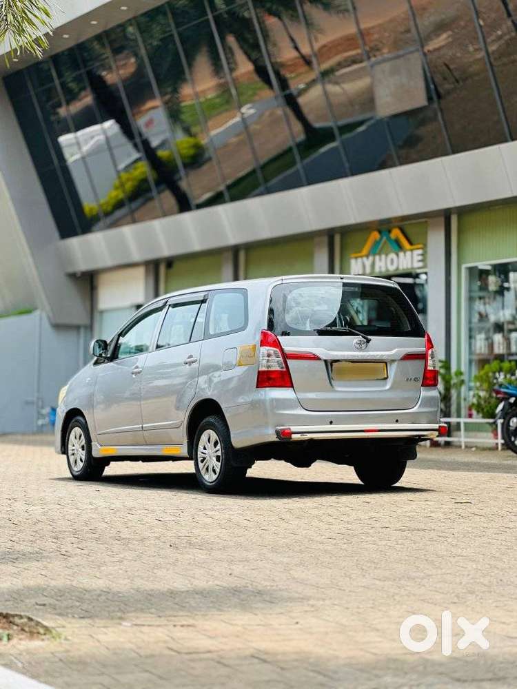 Toyota Innova 2.5 G (diesel) 7 Seater Bs Iv, 2015, Electric