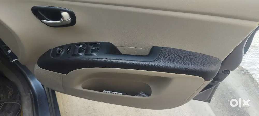 Hyundai I10 2012 Petrol 86000 Km Driven