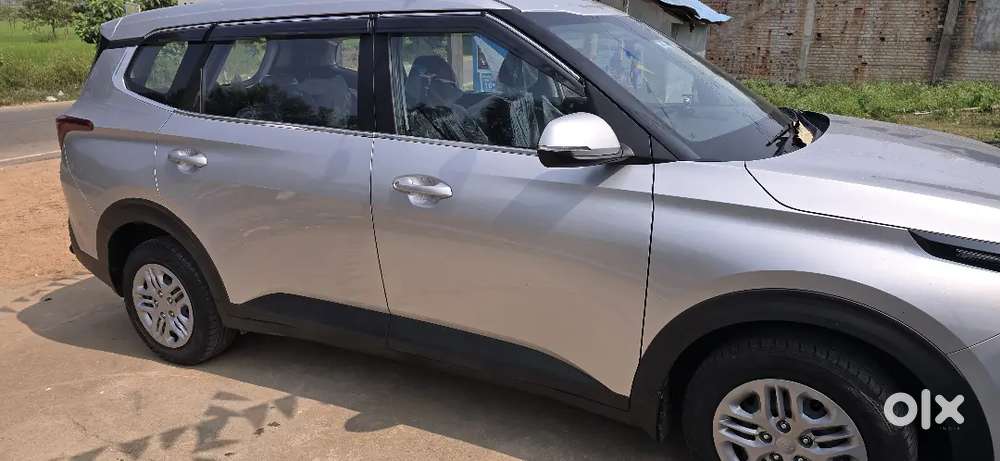 Kia Carens 1.5 Premium 2024