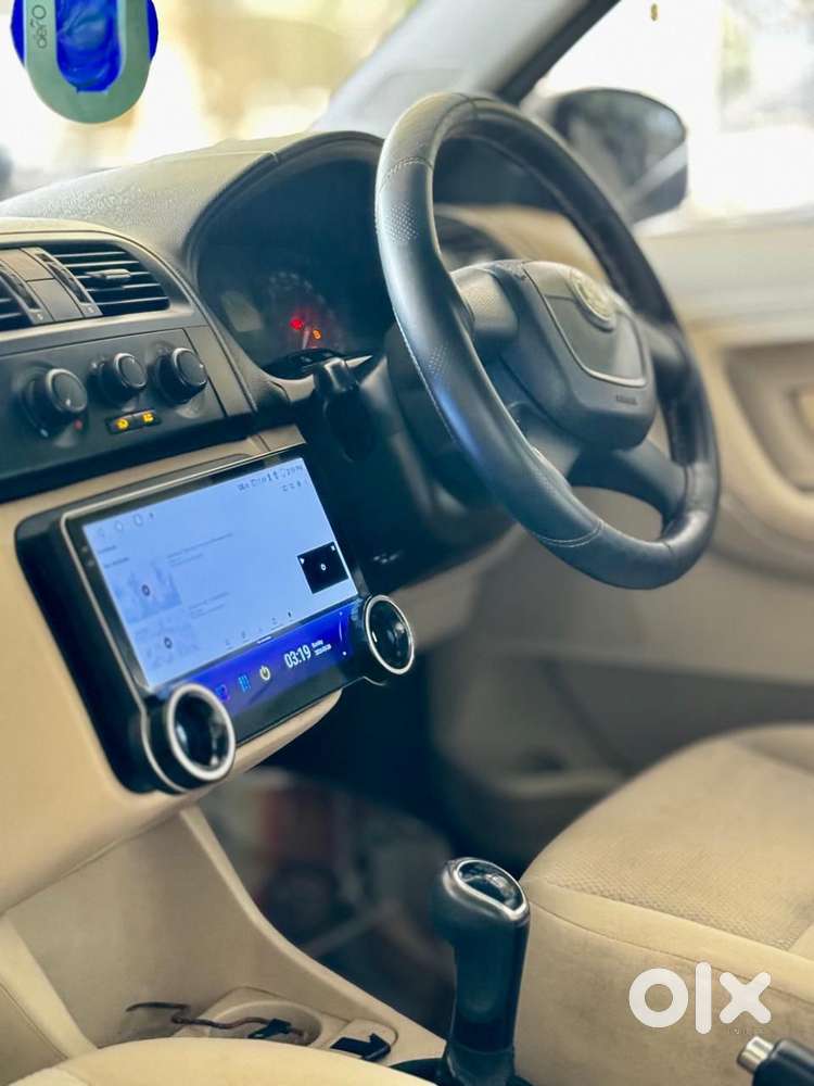 Skoda Fabia 2011 Petrol 90000 Km Driven