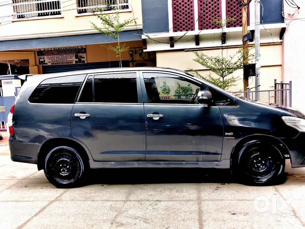 Toyota Innova Diesel 2011 2nd Owner