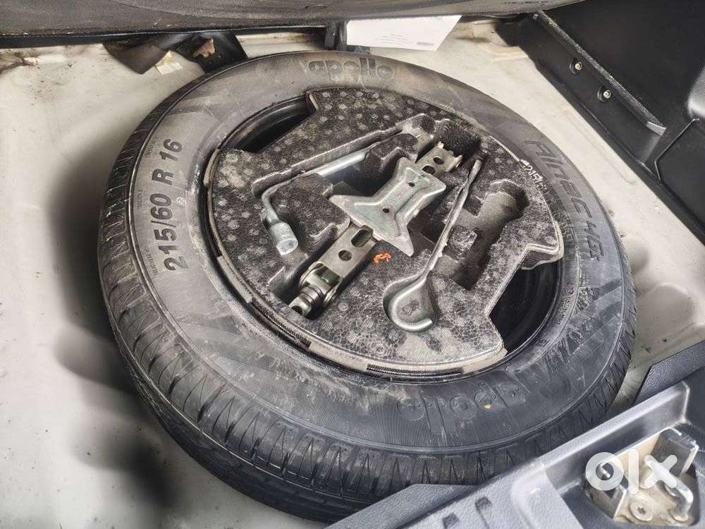 Maruti Suzuki Brezza 1.5 Zxi Plus At Smart Hybrid, 2021, Petrol