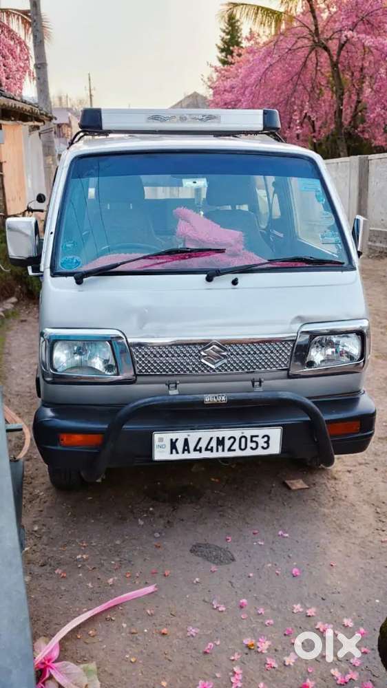 2012model Good condition reverse camera led Tv and woofer
