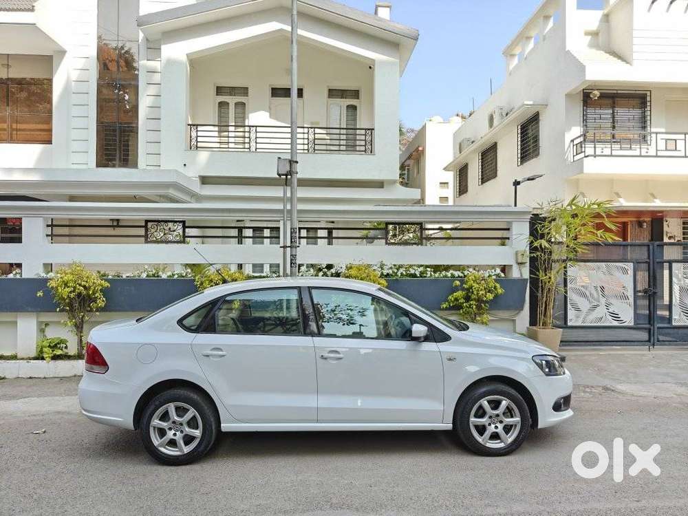 Volkswagen Vento 1.2 Tsi Highline Plus At, 2014, Petrol