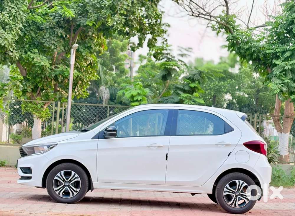 Tata Tiago 1.05 Revotorq Xt, 2023, Petrol