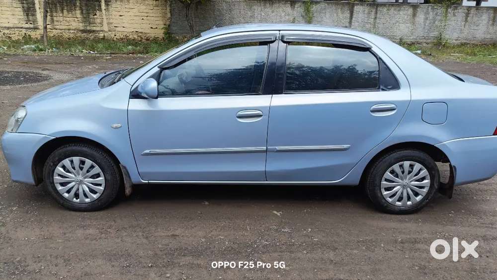 Toyota Etios 2011 Petrol 98000 Km Driven