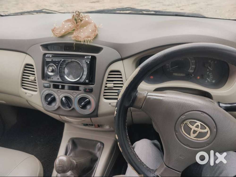 Toyota Innova Gx, 2010 Model.