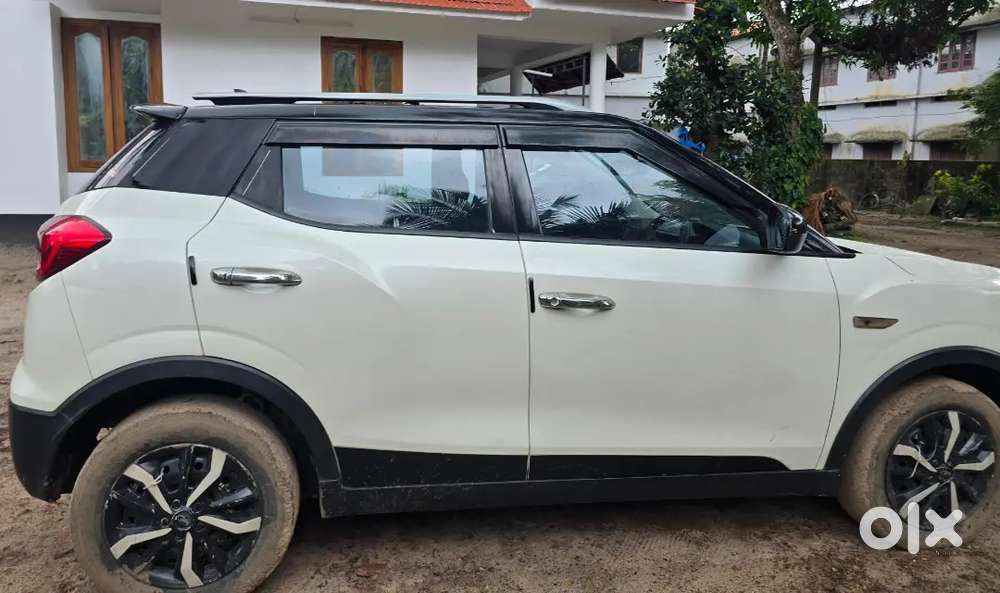 Mahindra Xuv300 Turbosport 2020 Petrol 93000 Km Driven