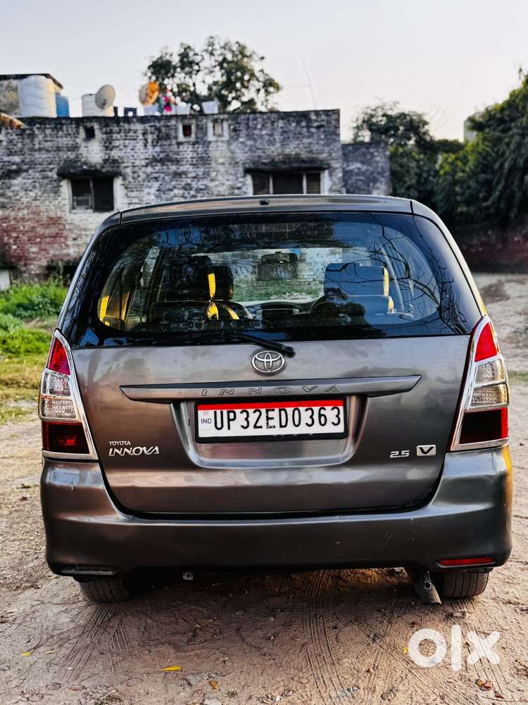 Toyota Innova 2009-2011 2.5 Gx 7 Str, 2012, Diesel