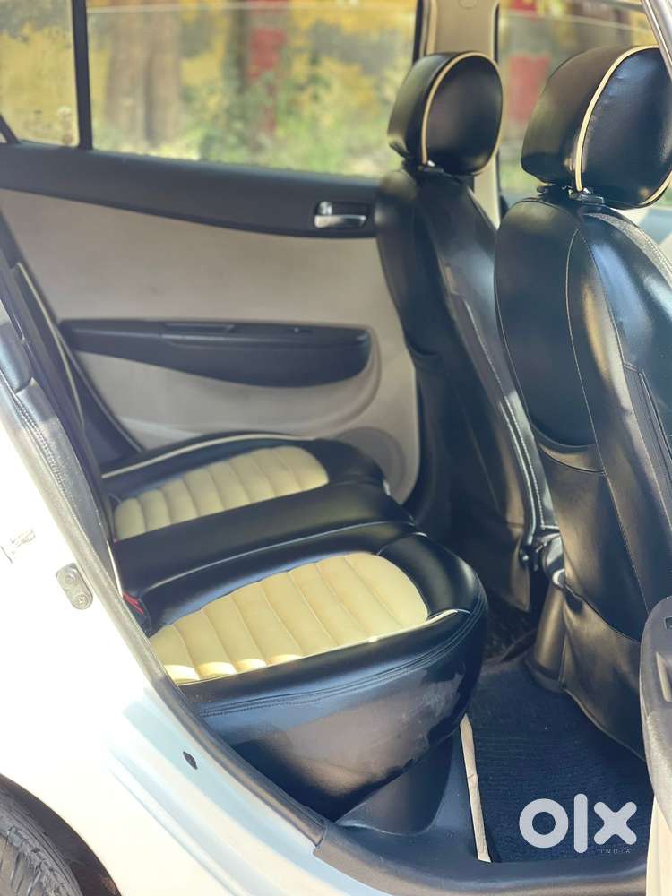 Maruti Suzuki Brezza Zdi+ Dual Tone, 2018, Diesel