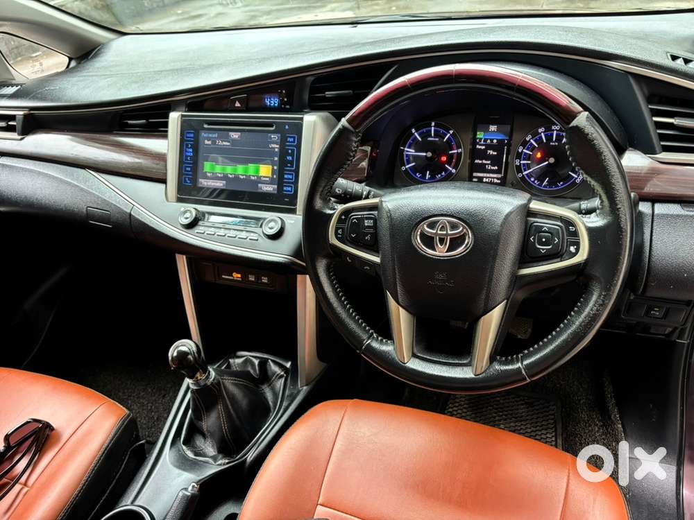 Toyota Innova Crysta 2016