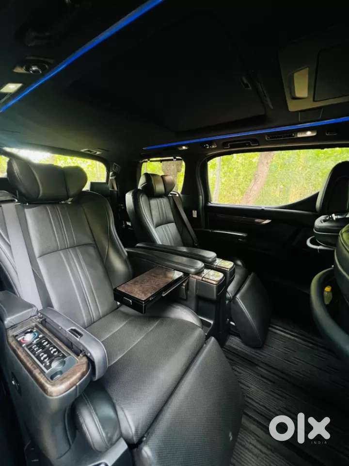Toyota Vellfire 2.5 Hybrid, 2021, Petrol