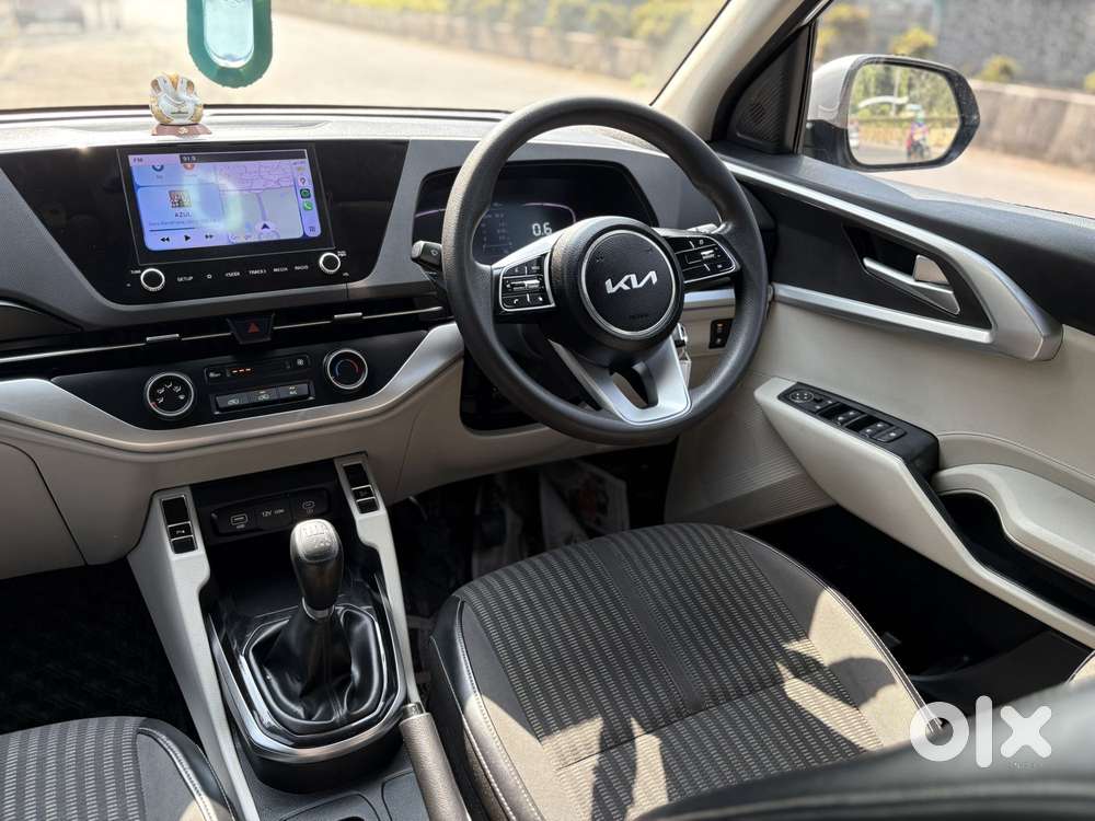 Kia Carens 1.4 Prestige 7 Str, 2023, Petrol