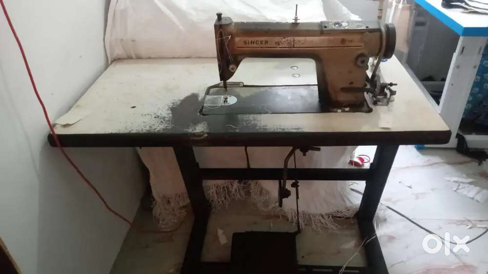 Singer Tailor machine