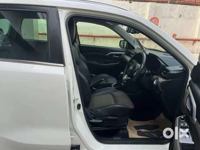 Toyota Urban Cruiser Hyryder 1.5 V Hybrid, 2024, Petrol