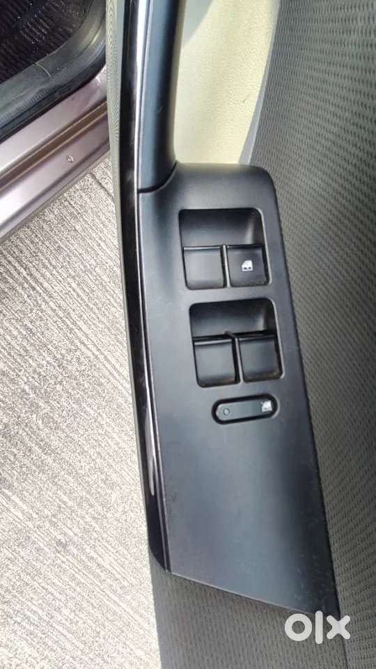 Tata Tigor Xza, 2018, Petrol