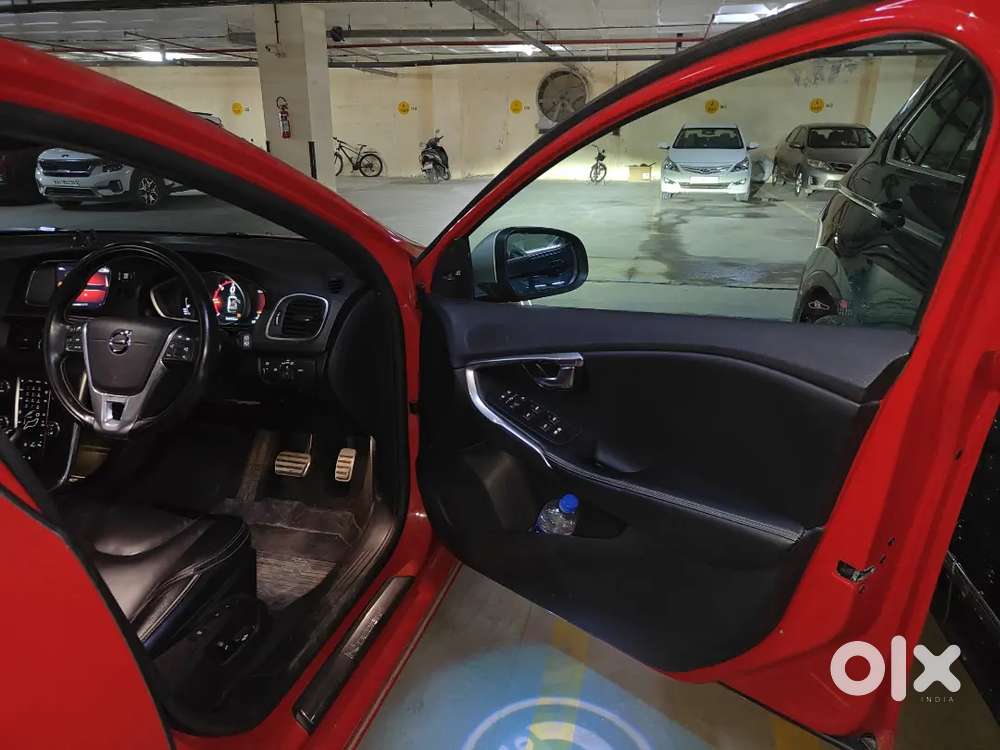 Volvo V40 2018 Diesel 50100 Km Driven